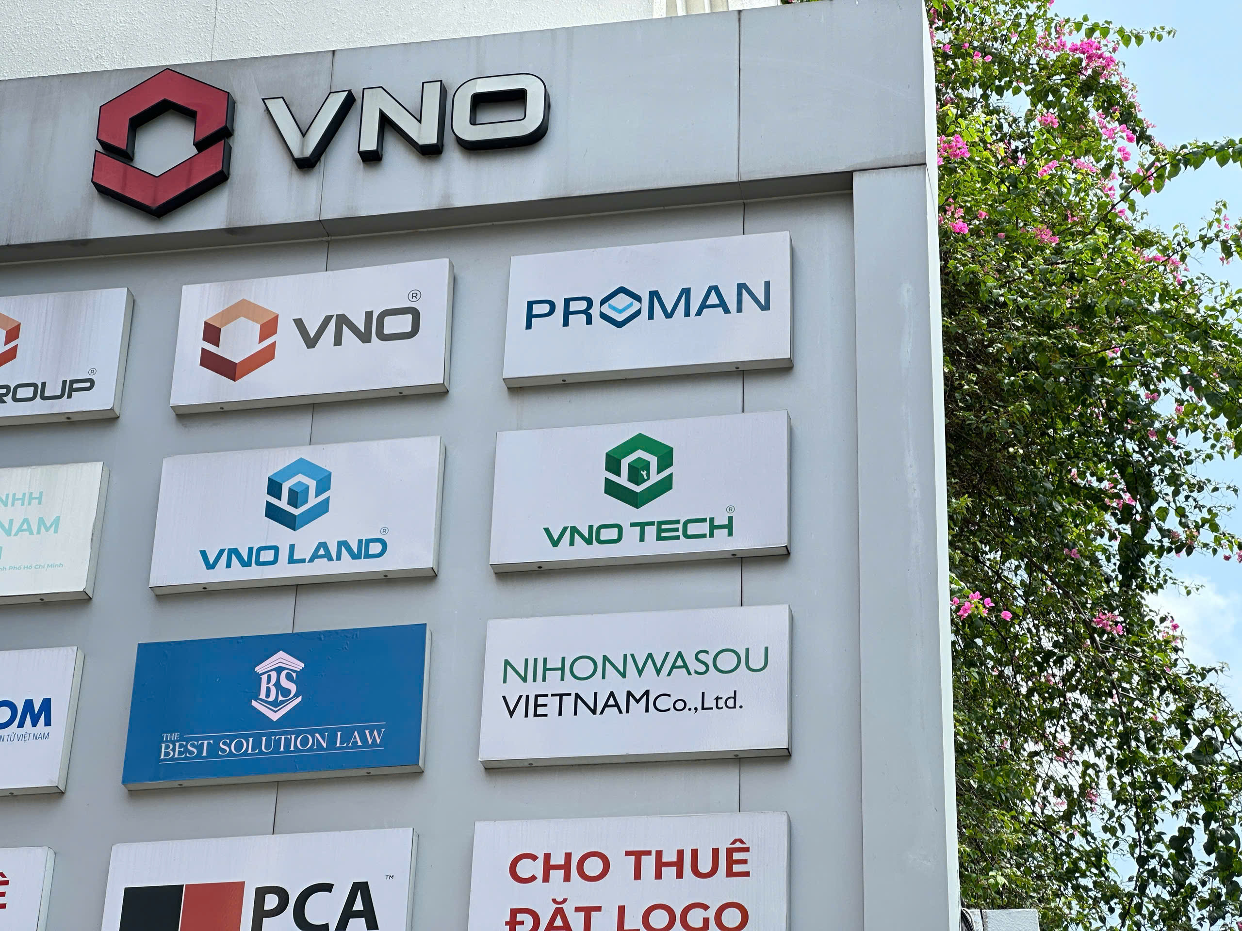 Cửa chính công ty NIHONWASOU TRADING